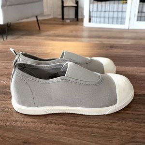 Zara slip on sneakers NWOT olive green